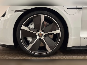 Used Porsche Taycan 2021 for sale - 77366758: Photo