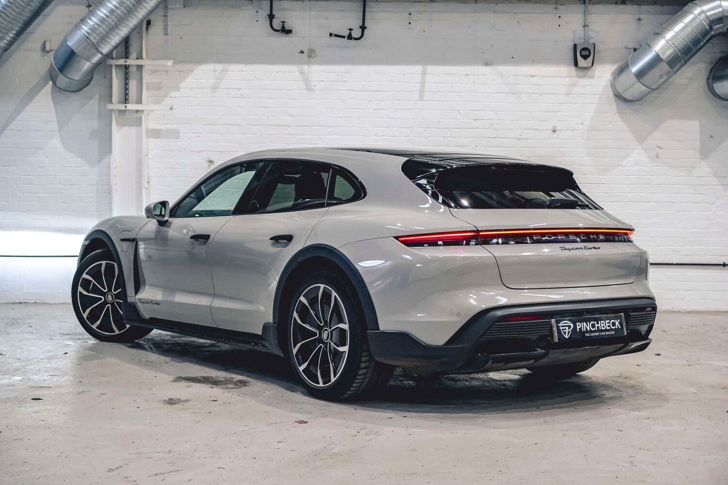 Used Porsche Taycan 2022 for sale - 77420223: Photo 11