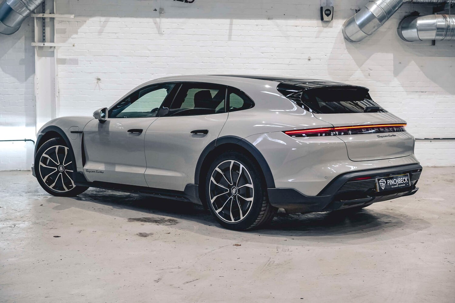 Used Porsche Taycan 2022 for sale - 77420223: Photo 12