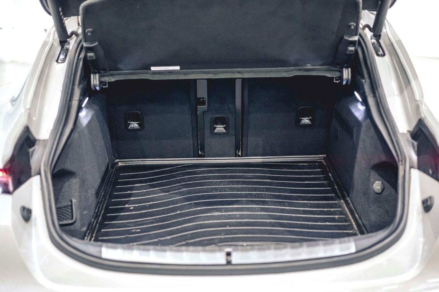 Used Porsche Taycan 2022 for sale - 77420223: Photo 15