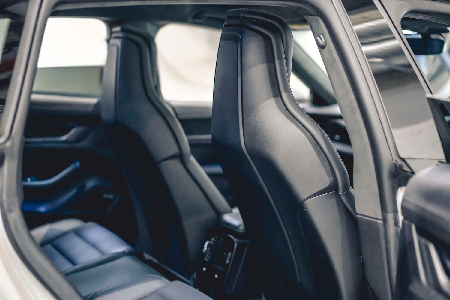 Used Porsche Taycan 2022 for sale - 77420223: Photo 31