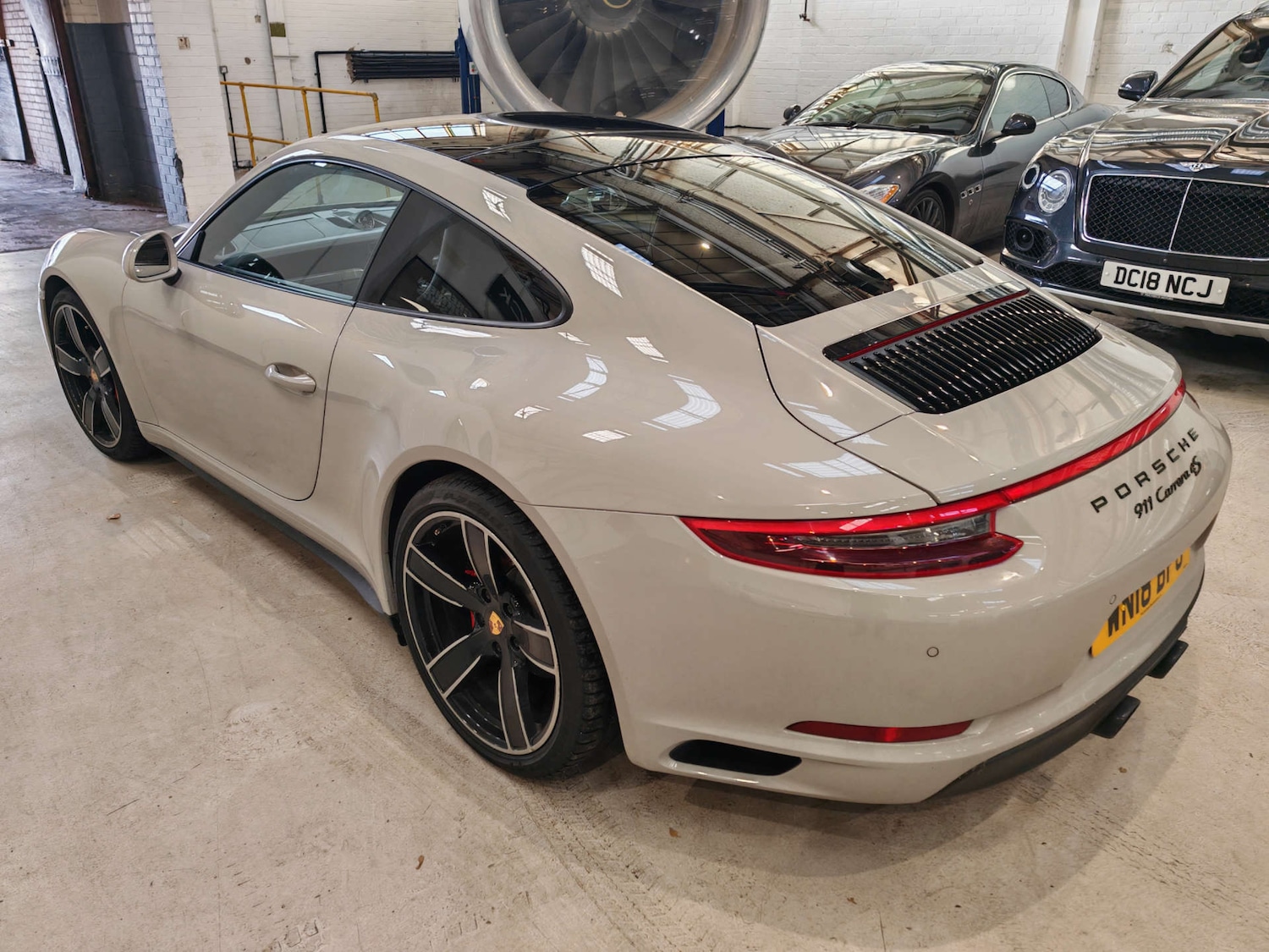 Used Porsche 911 2018 for sale - 77259151: Photo 6