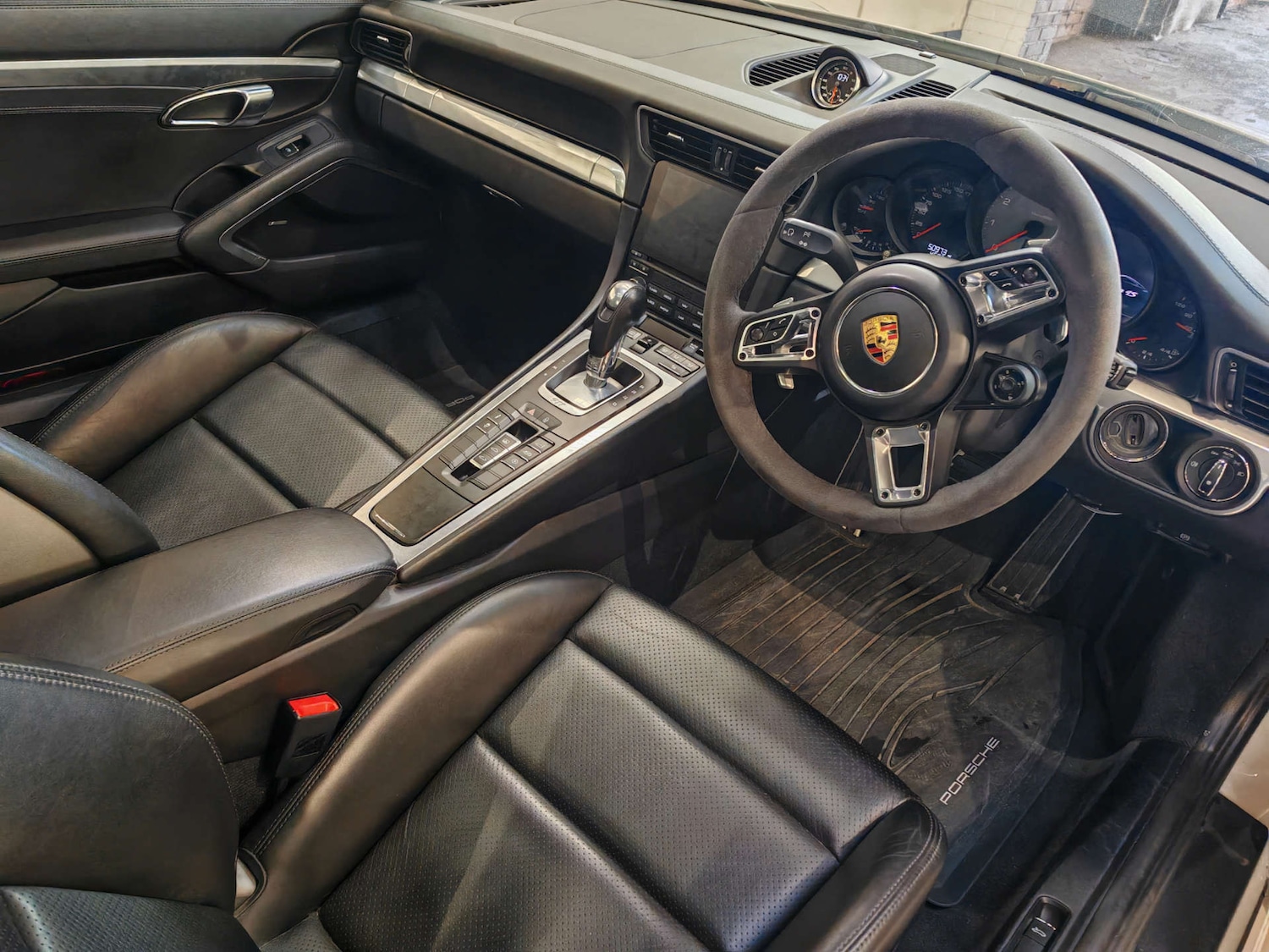 Used Porsche 911 2018 for sale - 77259151: Photo 8