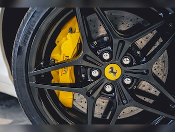 Used Ferrari California 2016 for sale - 76693668: Photo