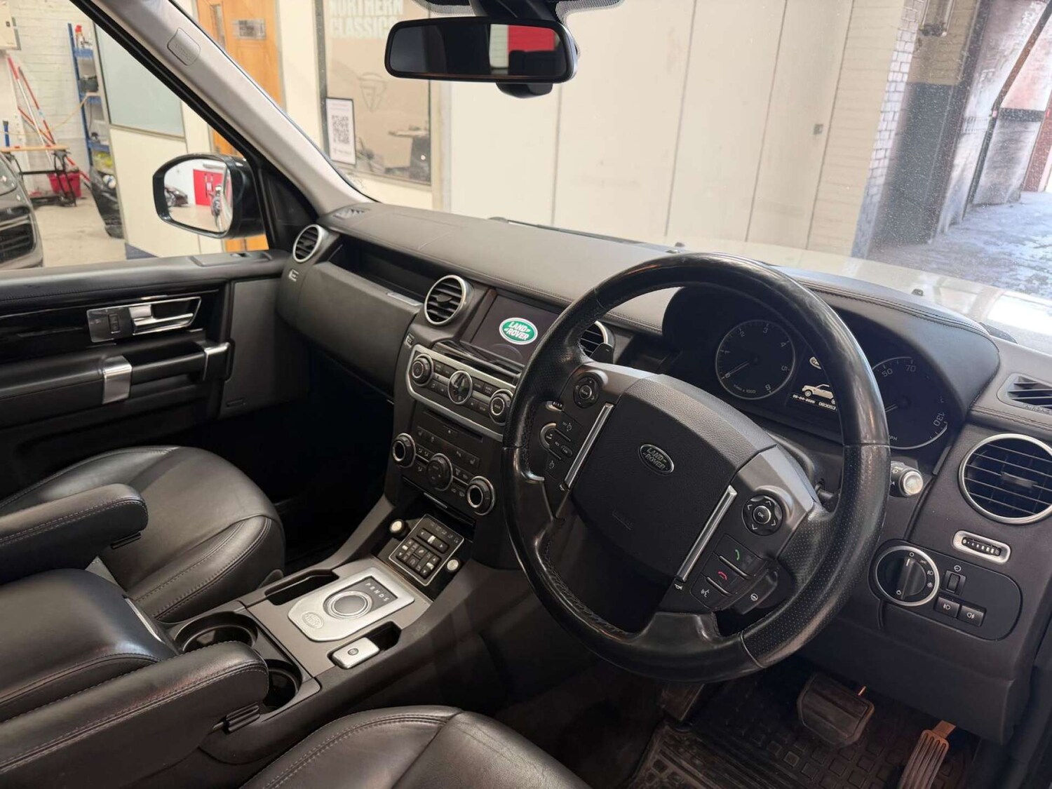 Used Land Rover Discovery 2015 for sale - 78162704: Photo 10