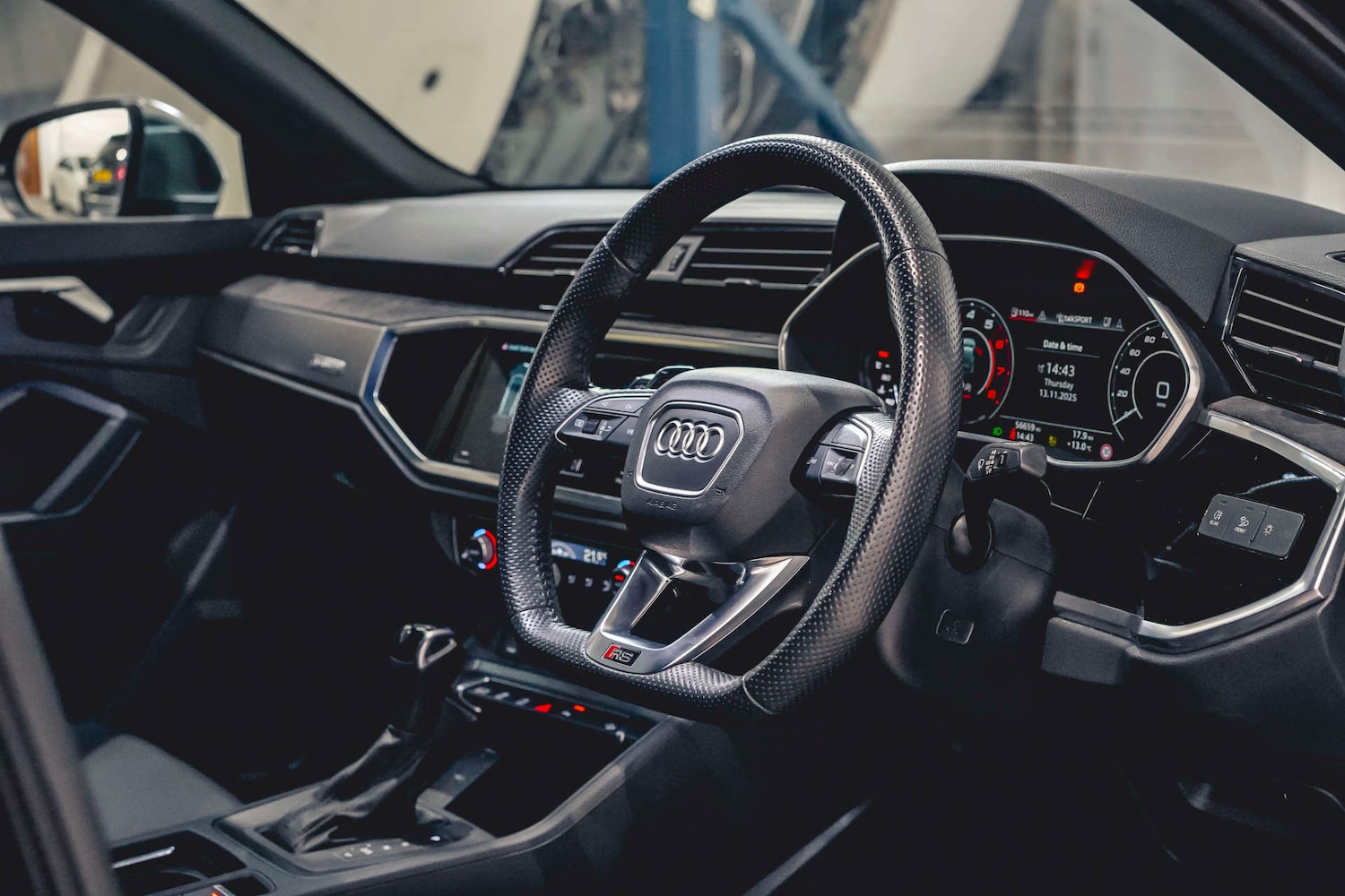 Used Audi RS Q3 2022 for sale - 76693657: Photo 19