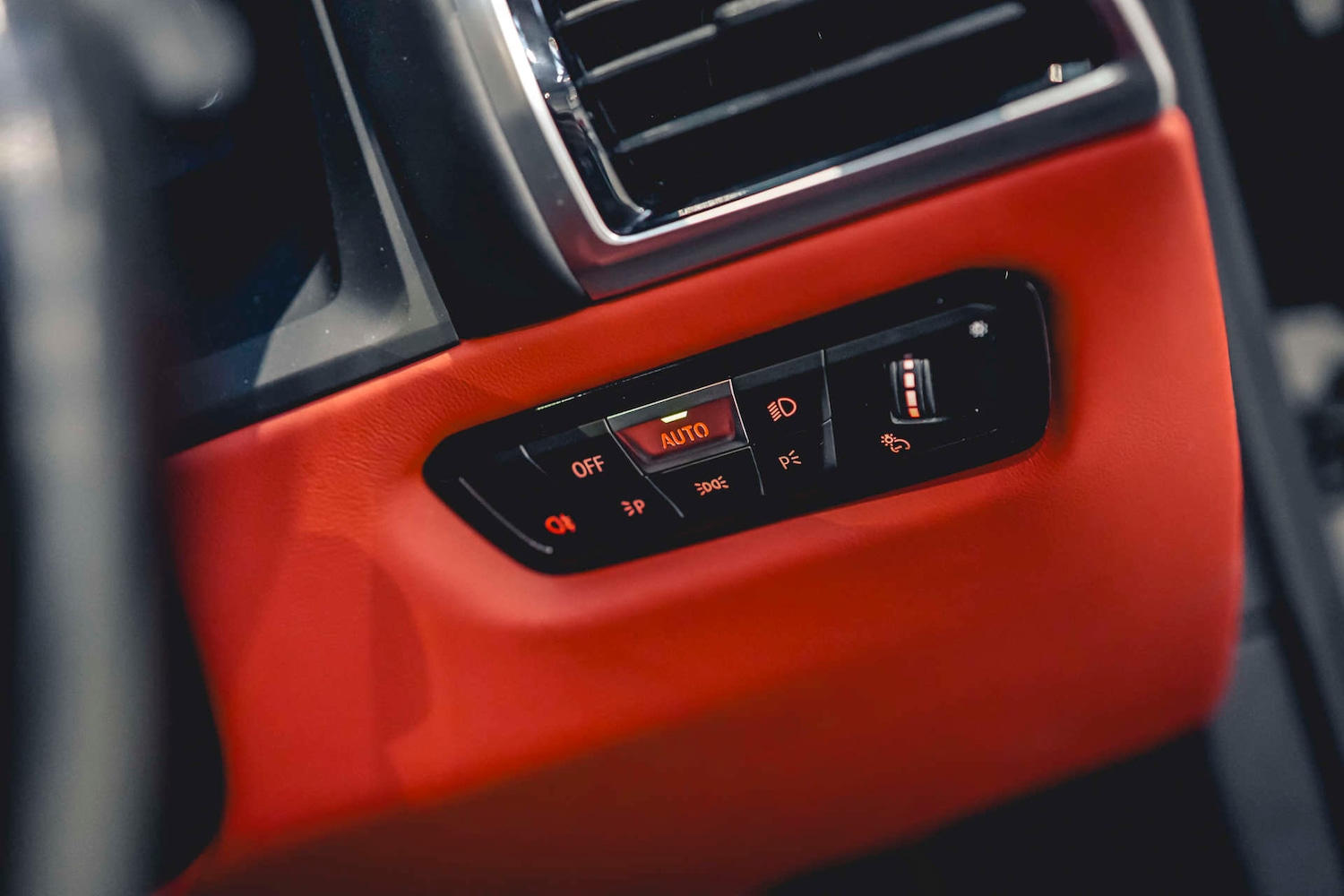 Used BMW M8 2022 for sale - 77137454: Photo 31