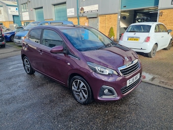 2016 (16) - 1.2 PureTech Allure 5dr