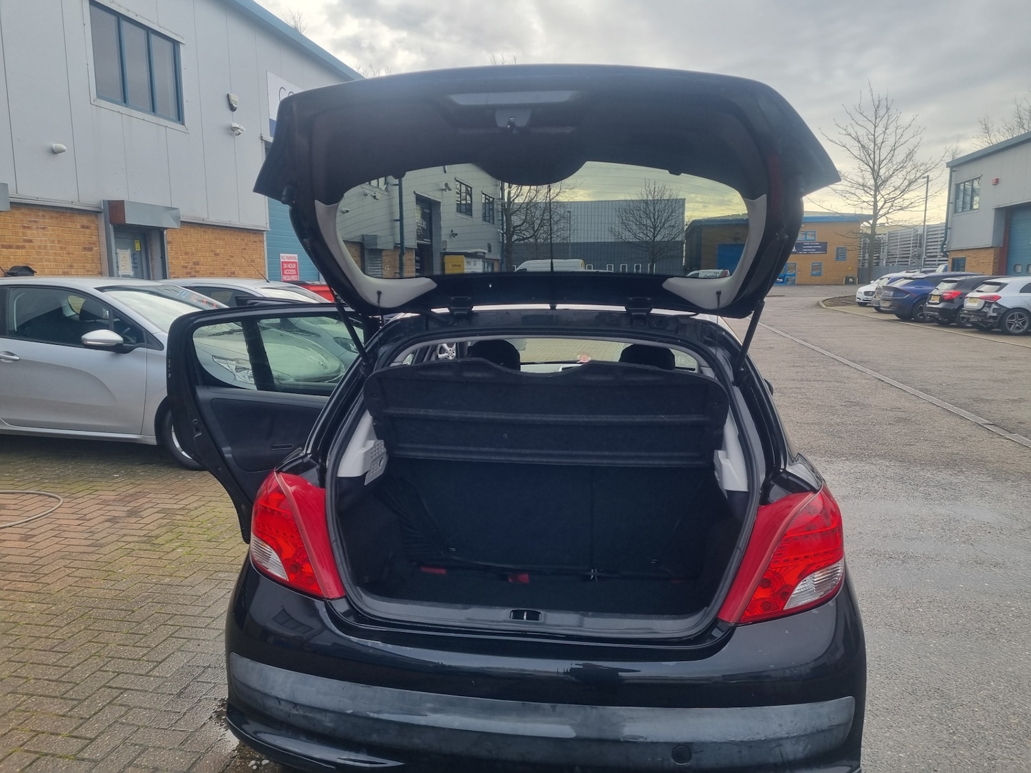 Used Peugeot 207 2012 for sale - 77712926: Photo 13