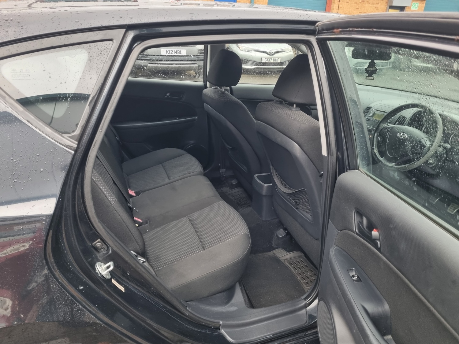 Used Hyundai i30 2010 for sale - 76817609: Photo 11