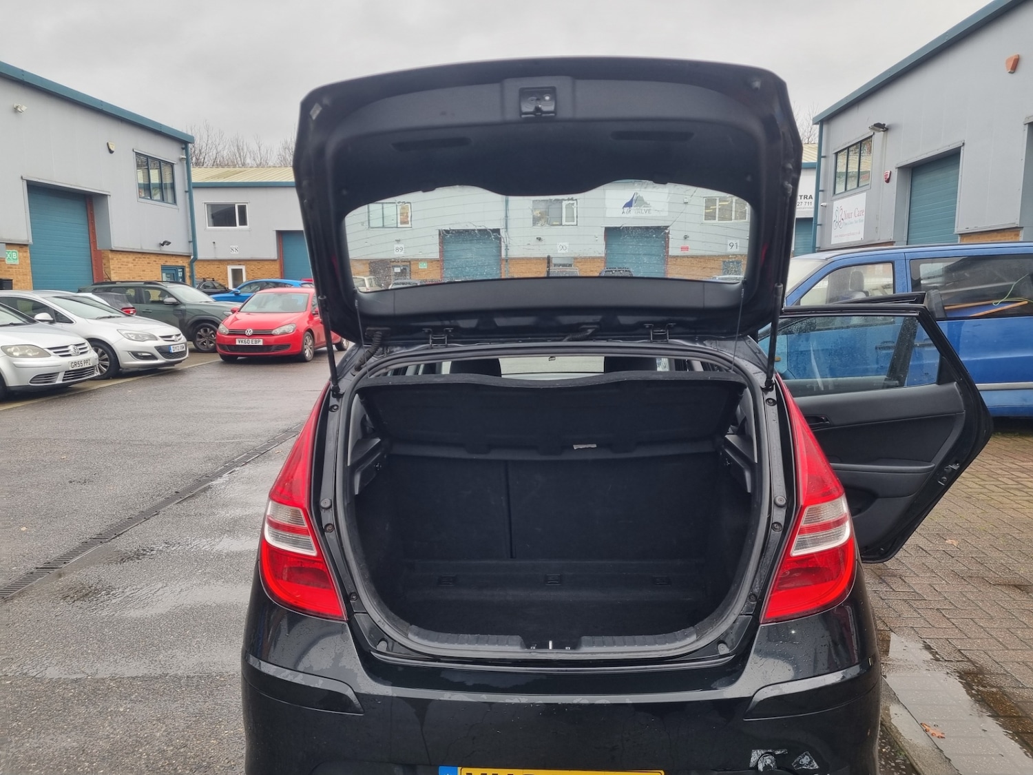 Used Hyundai i30 2010 for sale - 76817609: Photo 9