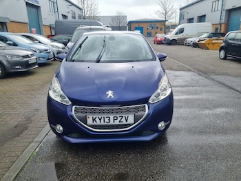 Used Peugeot 208 2013 for sale - 77818870: Photo