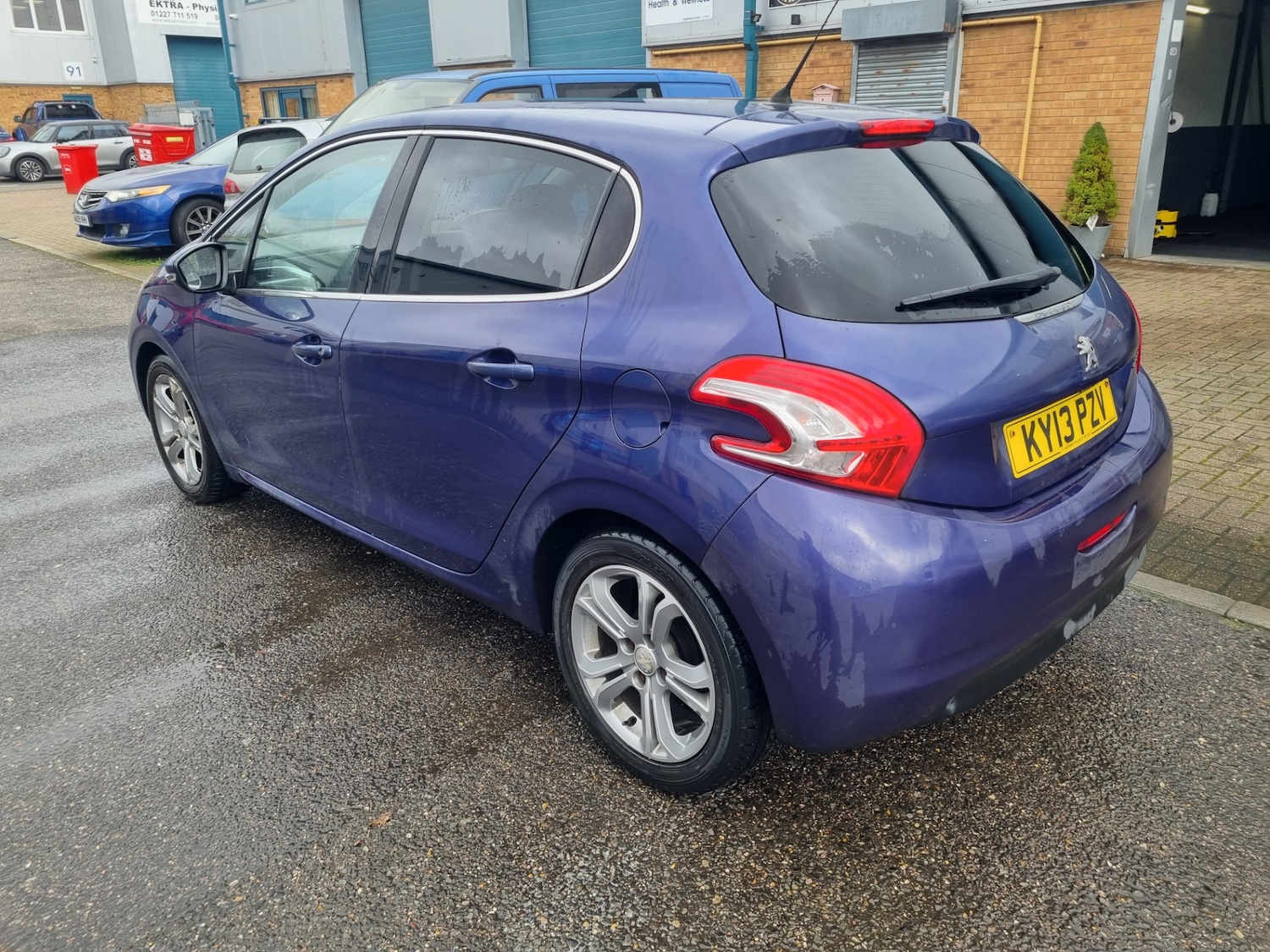Used Peugeot 208 2013 for sale - 77818870: Photo 5