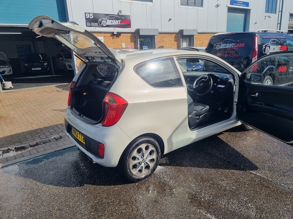Used Kia Picanto 2012 for sale - 76265377: Photo 10