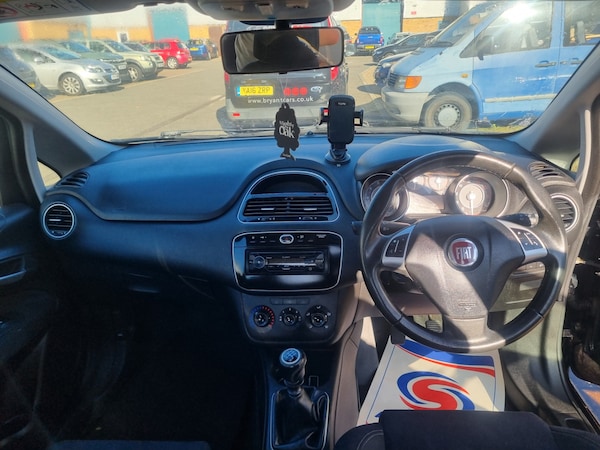 Used Kia Picanto 2012 for sale - 76265377: Photo 15