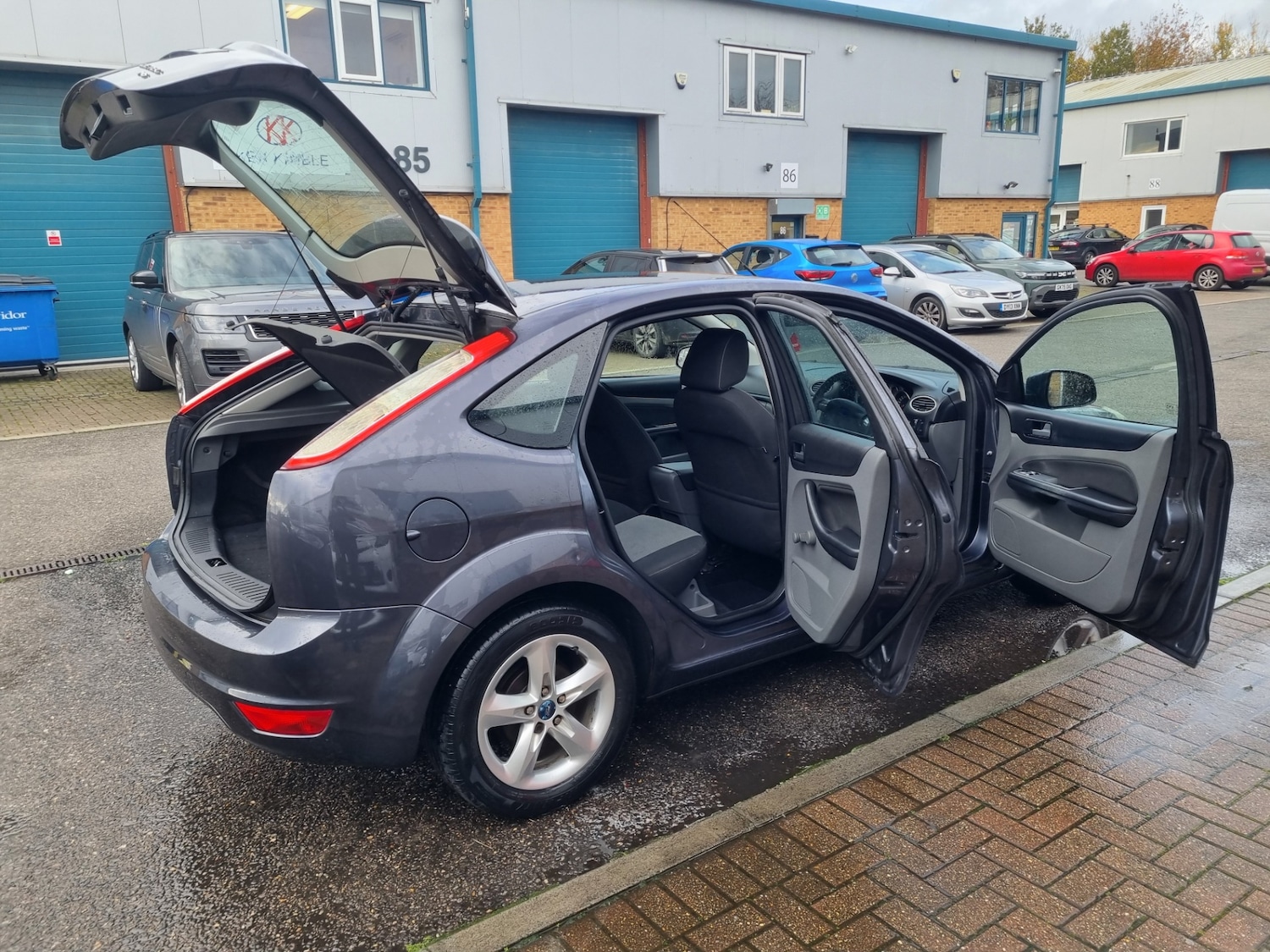 Used Ford Focus 2010 for sale - 76466656: Photo 7