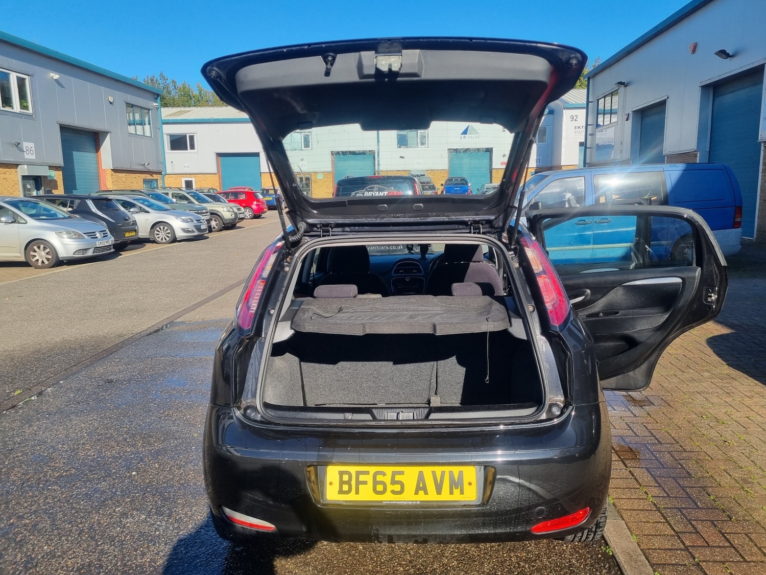 Used Fiat Punto 2015 for sale - 76116666: Photo 12