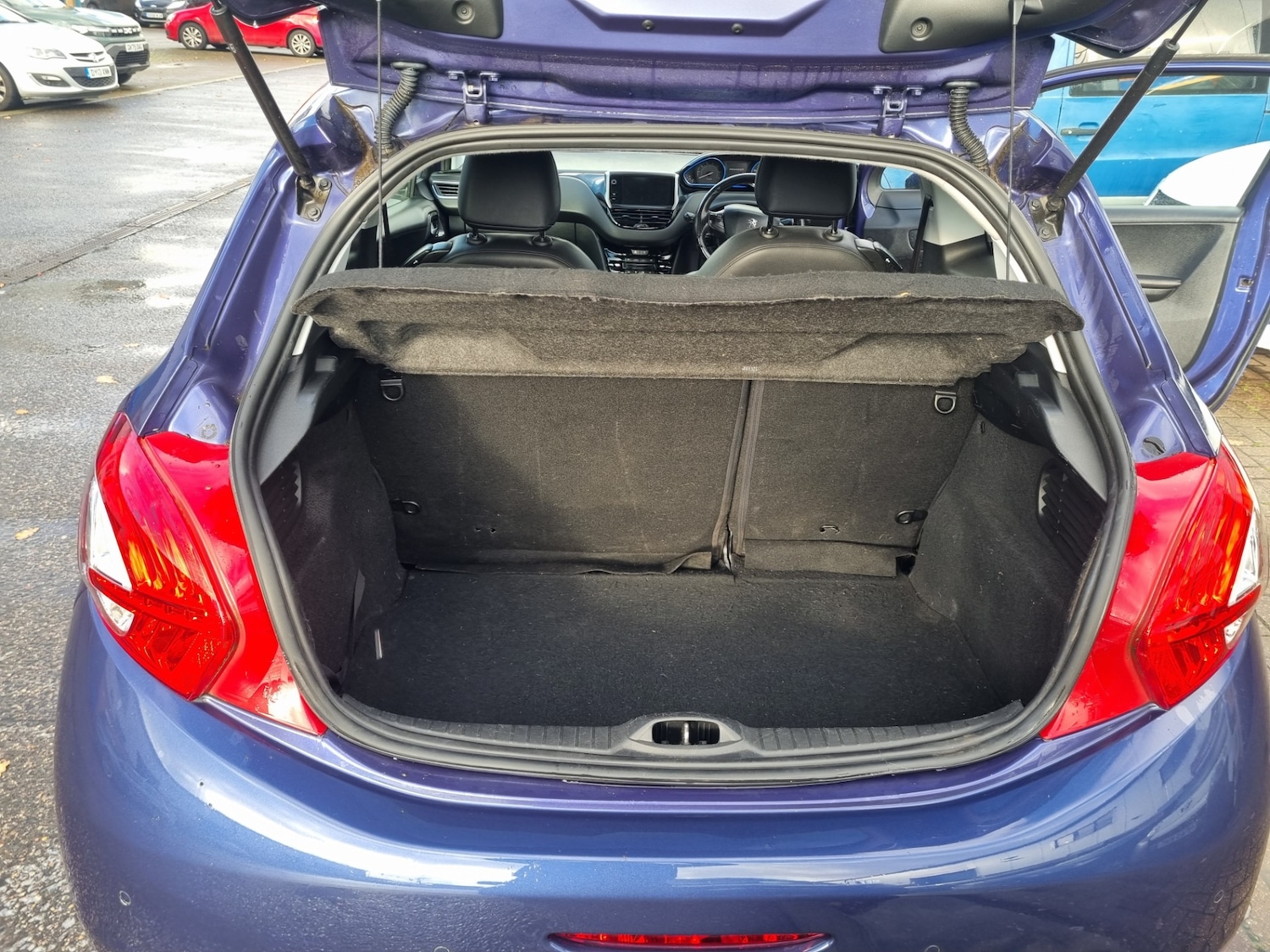 Used Peugeot 208 2013 for sale - 76686920: Photo 12