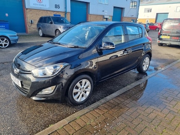 2013 (13) - 1.2 Active 5dr