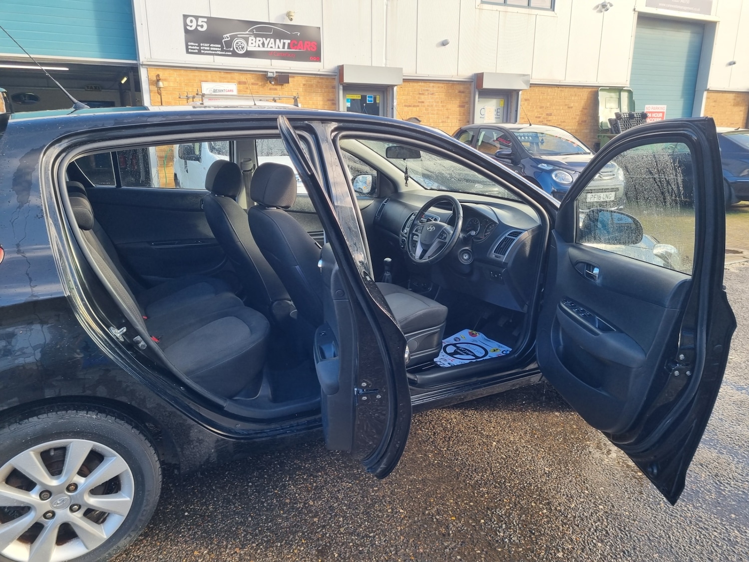 Used Hyundai i20 2013 for sale - 76709694: Photo 9