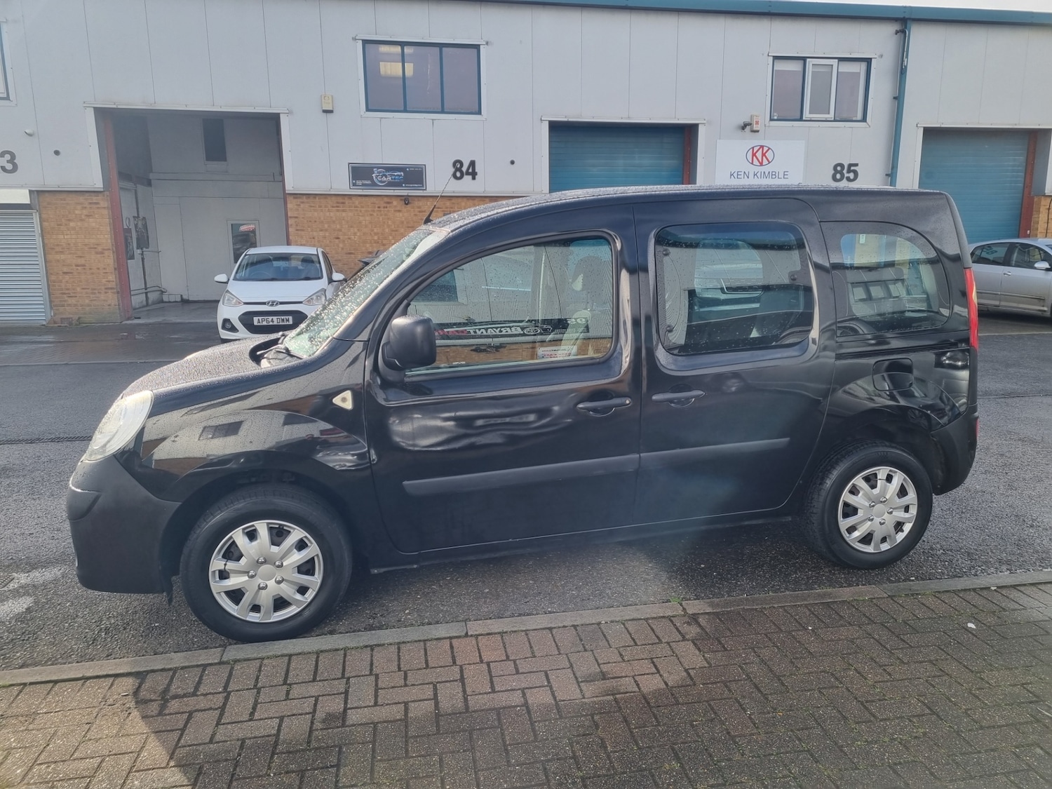 Used Renault Kangoo 2010 for sale - 77637077: Photo 10