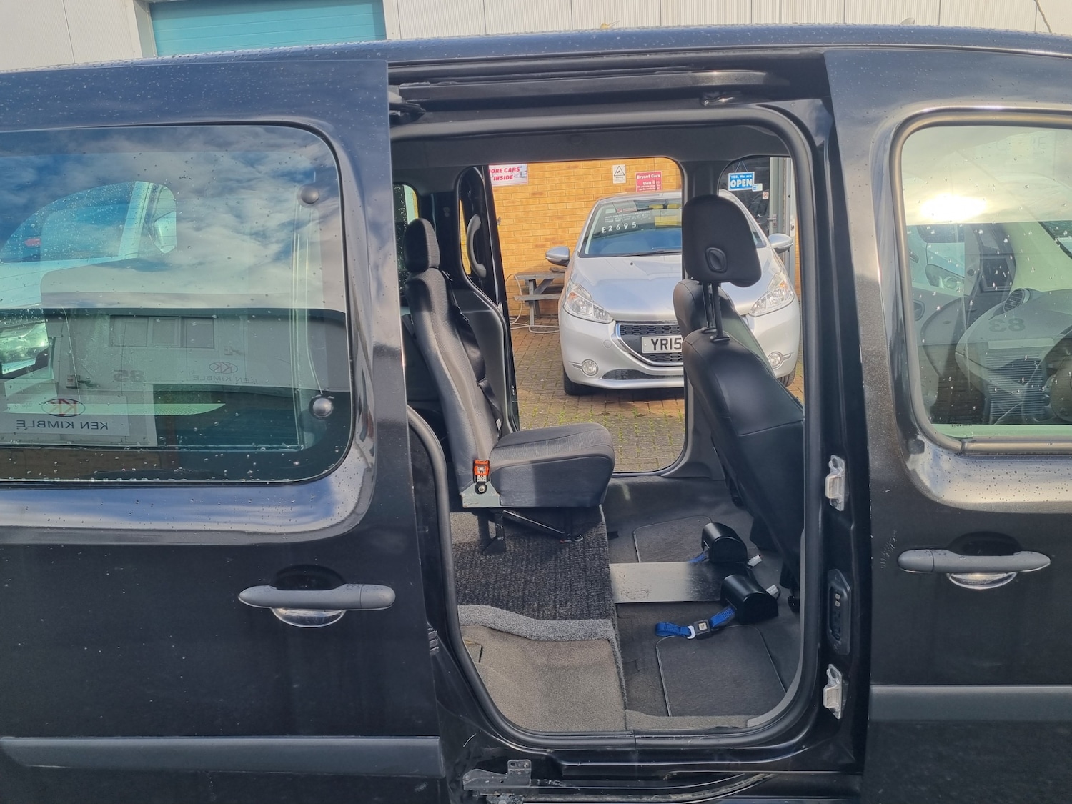 Used Renault Kangoo 2010 for sale - 77637077: Photo 13