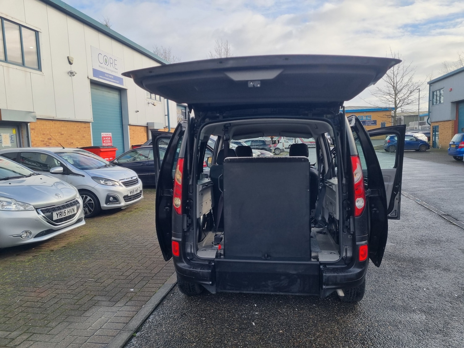 Used Renault Kangoo 2010 for sale - 77637077: Photo 15