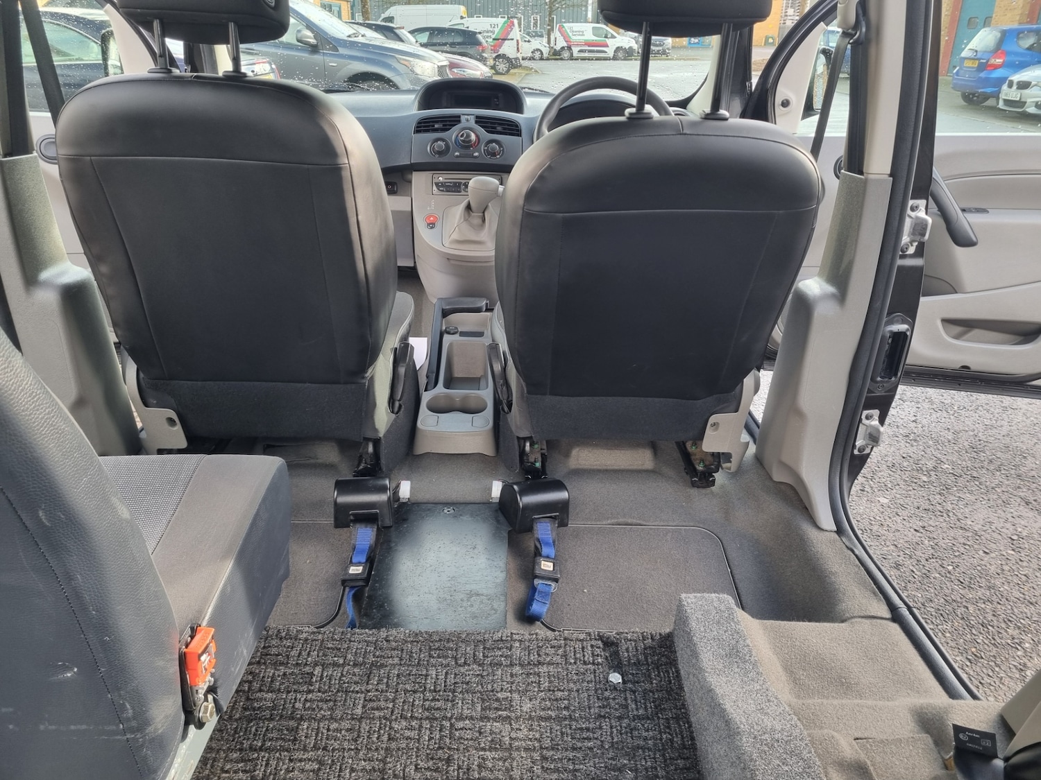 Used Renault Kangoo 2010 for sale - 77637077: Photo 19