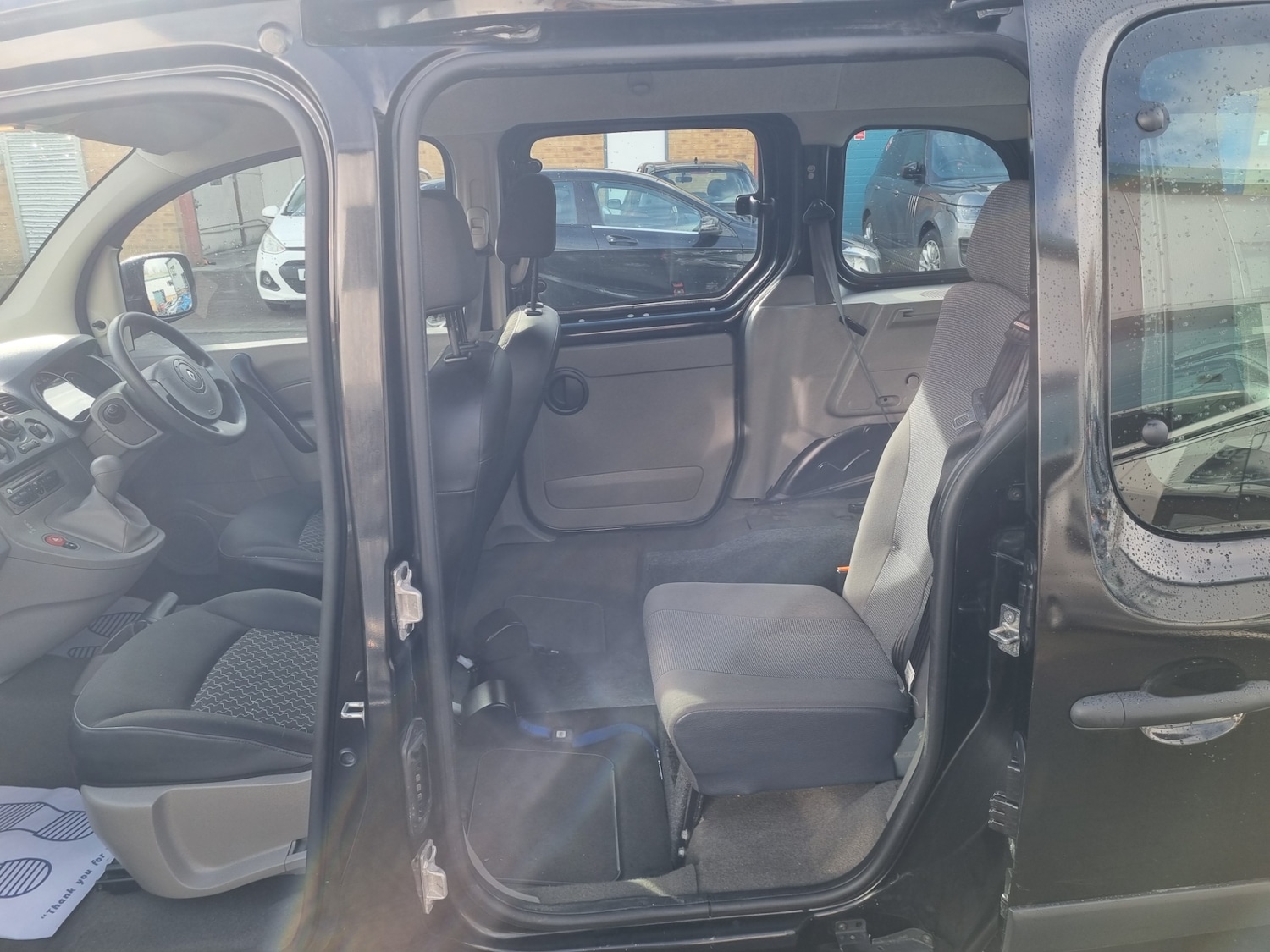 Used Renault Kangoo 2010 for sale - 77637077: Photo 8