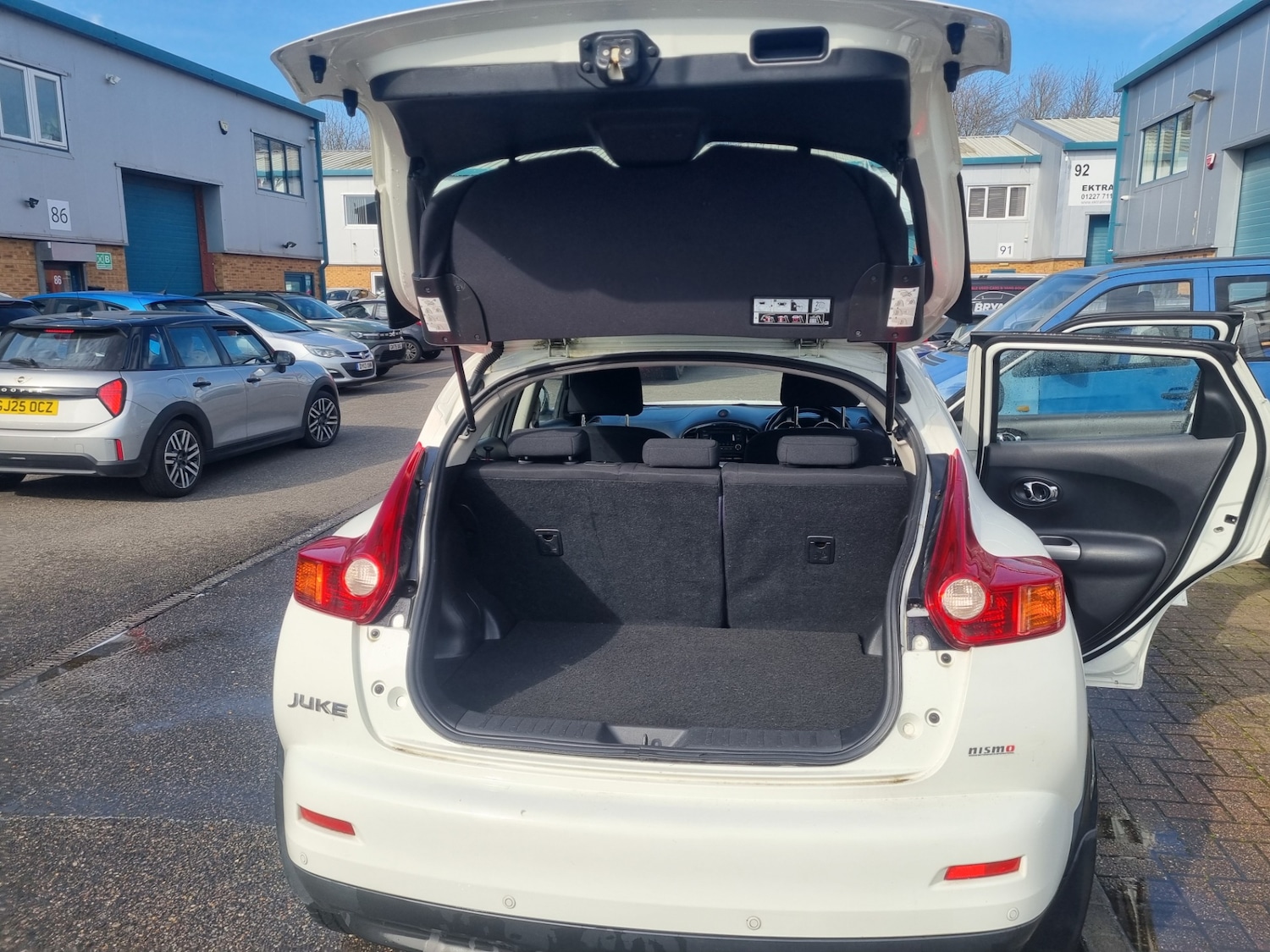 Used Nissan Juke 2011 for sale - 77741361: Photo 11