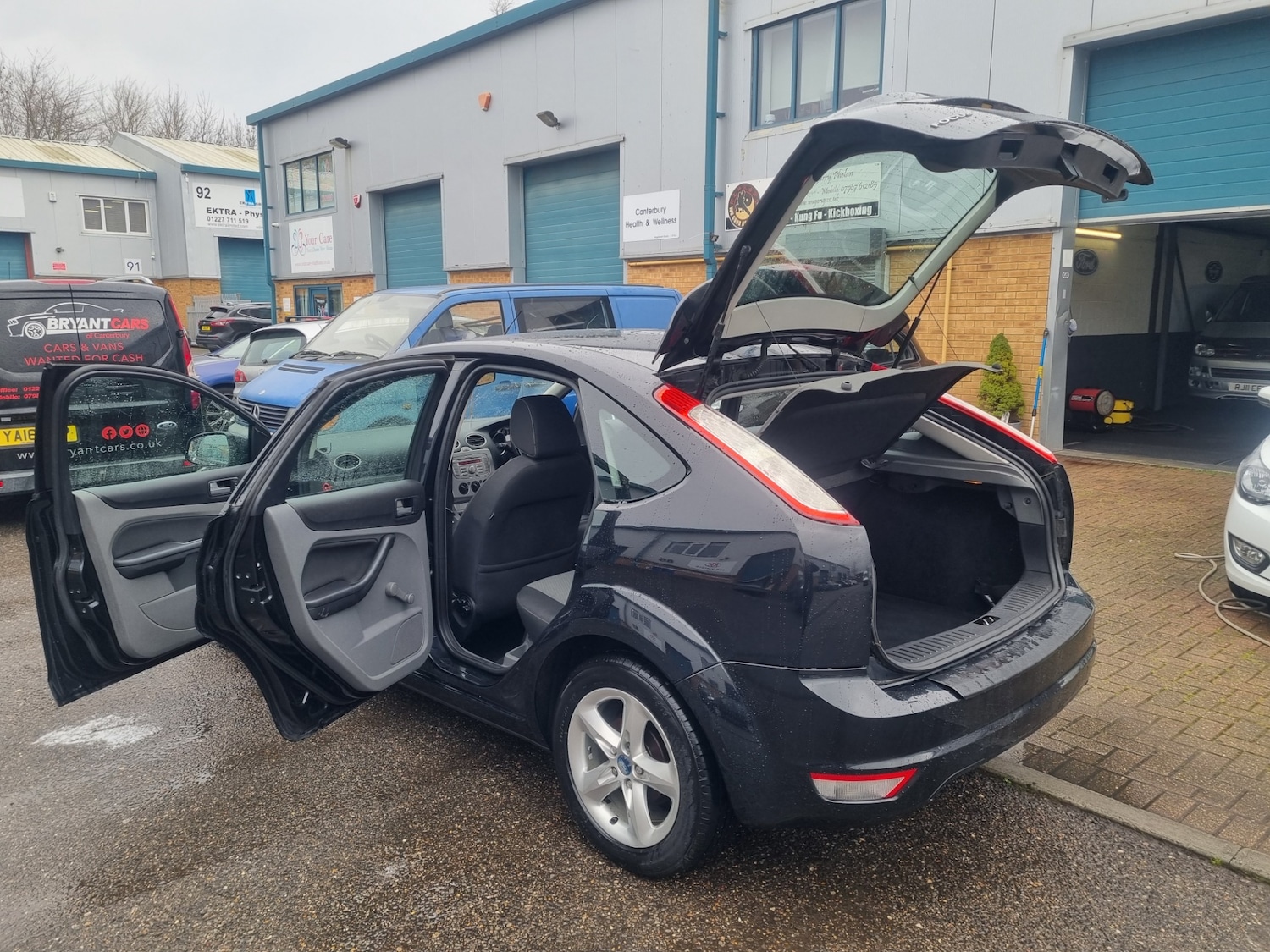 Used Ford Focus 2010 for sale - 77189477: Photo 16