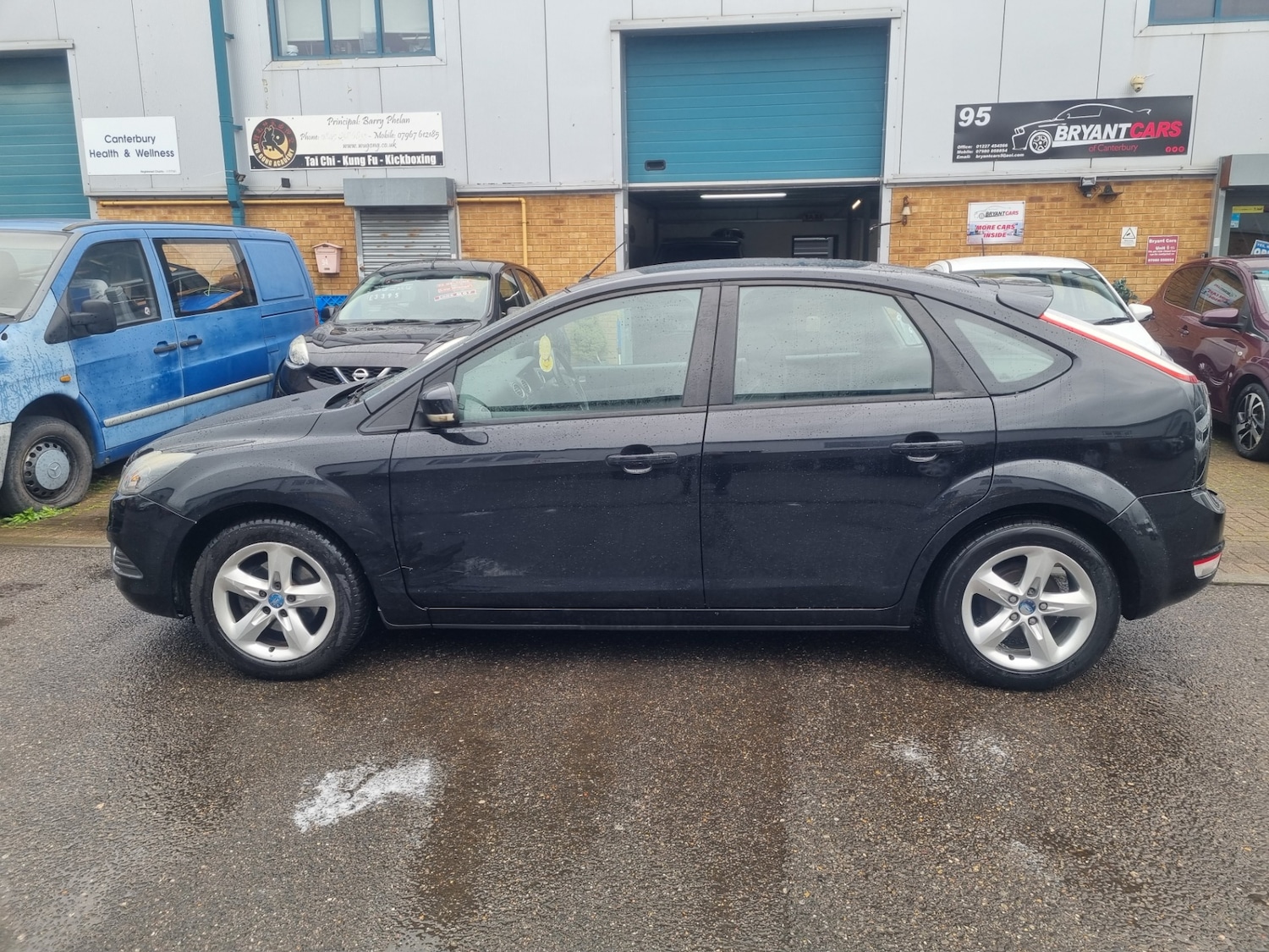 Used Ford Focus 2010 for sale - 77189477: Photo 4