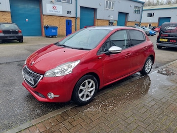 Used Peugeot 208 2014 for sale - 78339482: Photo