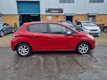 Used Peugeot 208 2014 for sale - 78339482: Photo