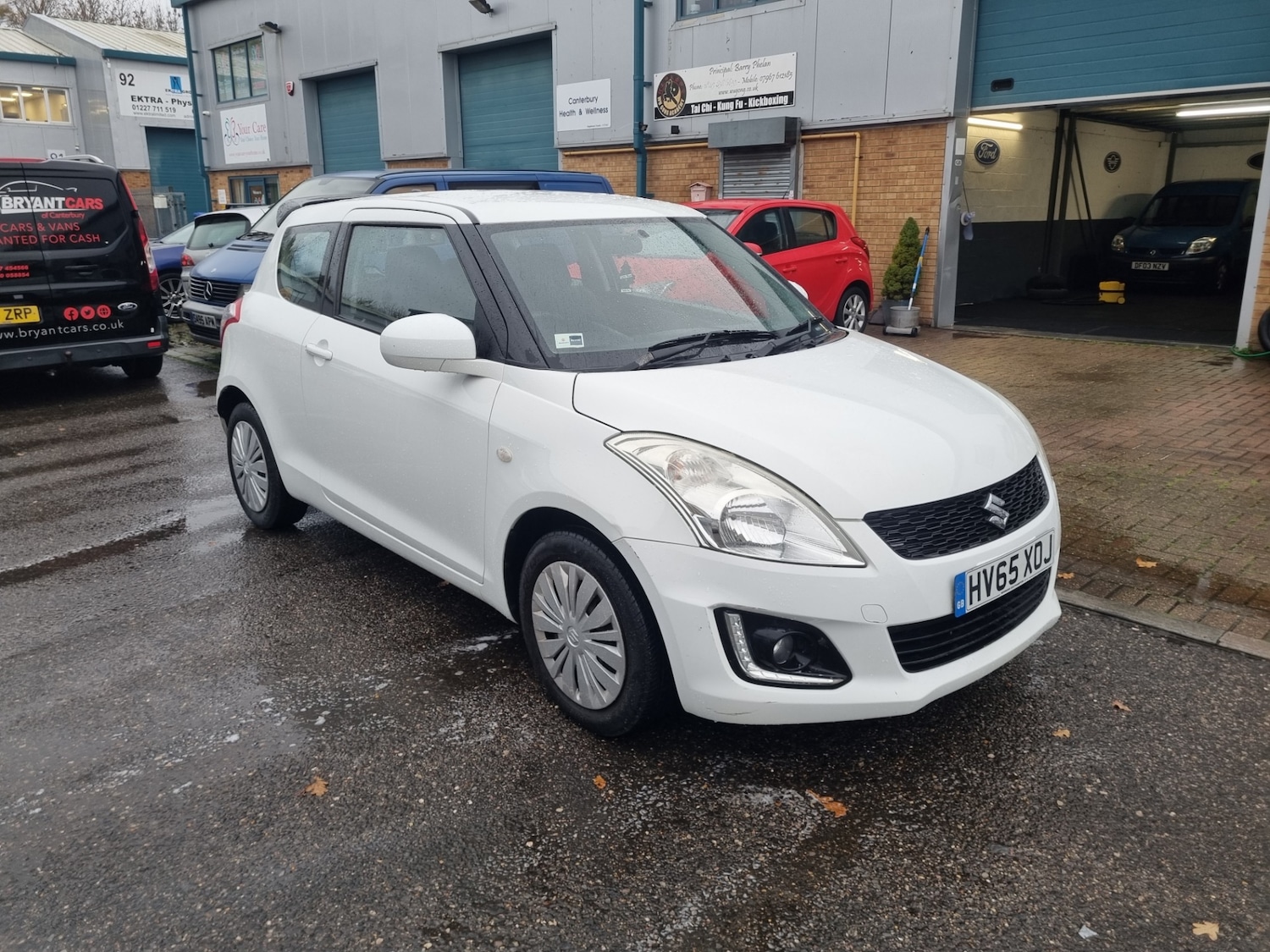 Used Suzuki Swift 2015 for sale - 76536882: Photo 1