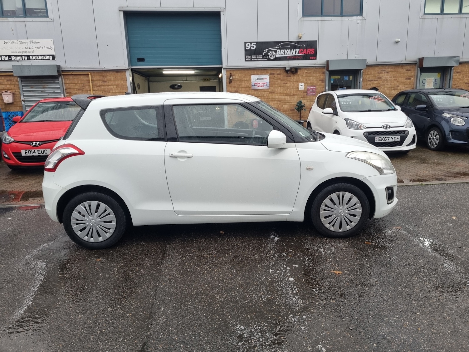 Used Suzuki Swift 2015 for sale - 76536882: Photo 2