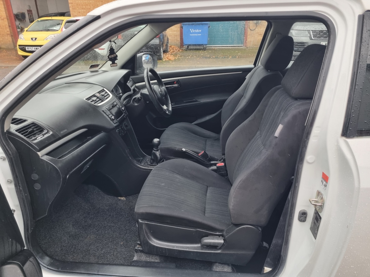 Used Suzuki Swift 2015 for sale - 76536882: Photo 9