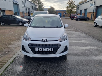 Used Hyundai i10 2017 for sale - 76401496: Photo