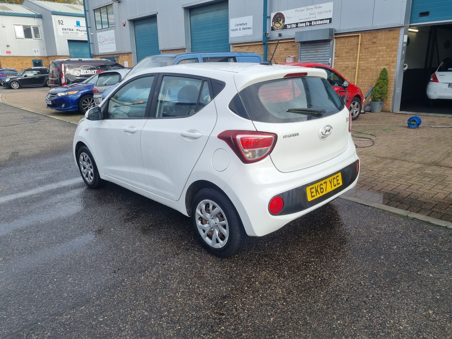 Used Hyundai i10 2017 for sale - 76401496: Photo 6
