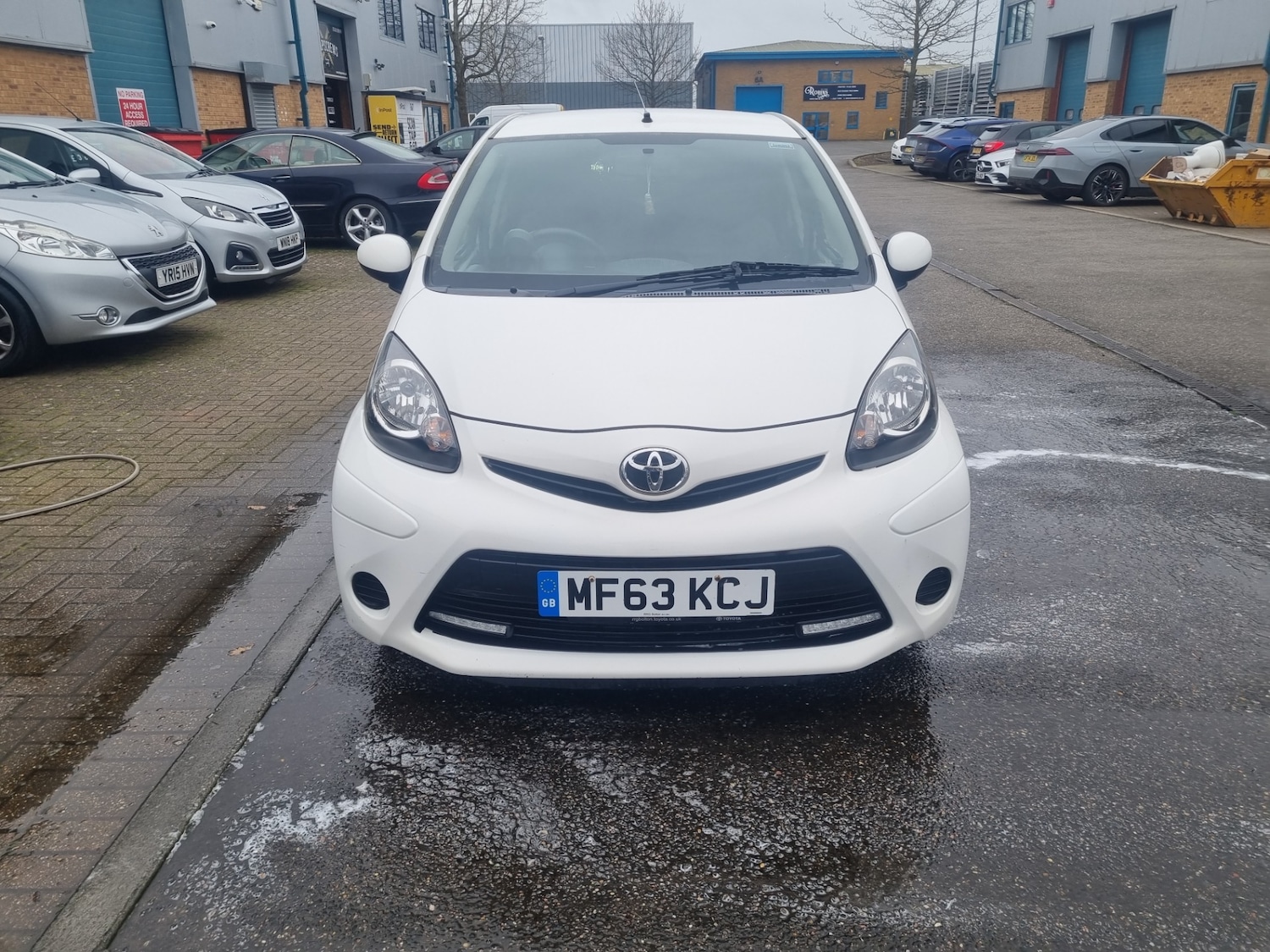 Used Toyota AYGO 2013 for sale - 77631013: Photo 2