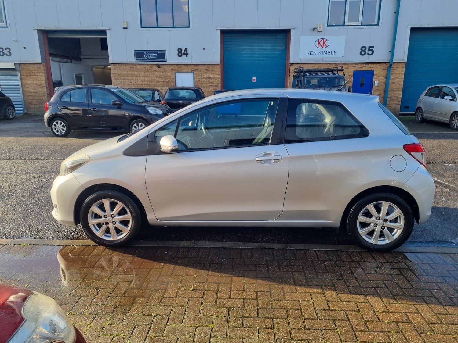 Used Toyota Yaris 2012 for sale - 76908297: Photo 3