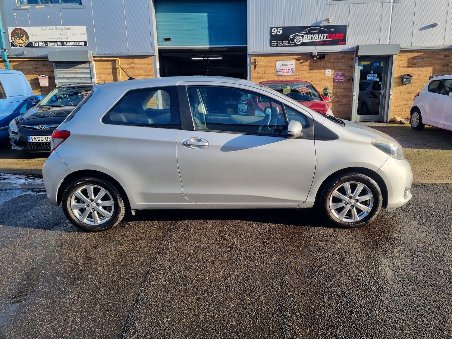 Used Toyota Yaris 2012 for sale - 76908297: Photo 6