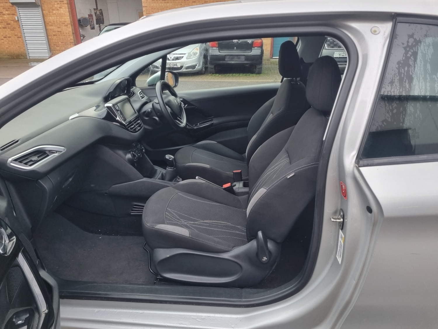 Used Peugeot 208 2015 for sale - 77593112: Photo 10