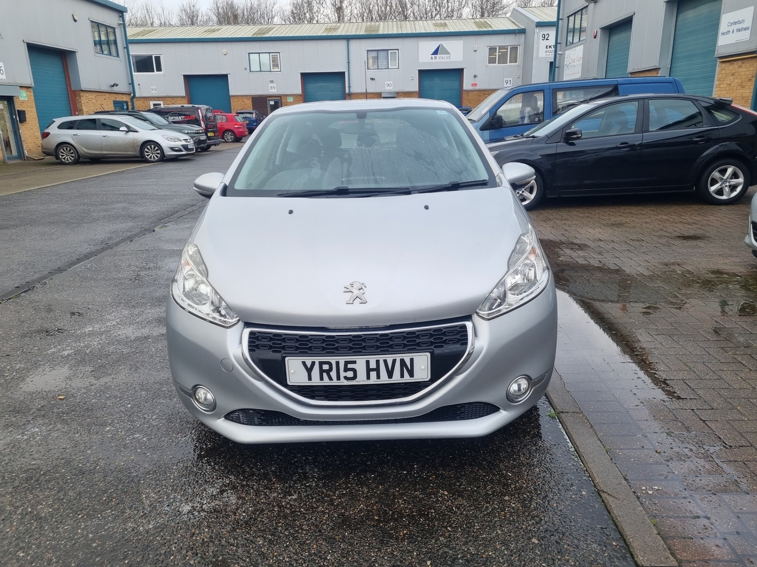 Used Peugeot 208 2015 for sale - 77593112: Photo 2