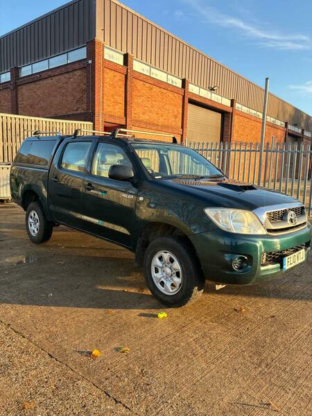 Used Toyota Hilux 2010 for sale - 76910780: Photo 1