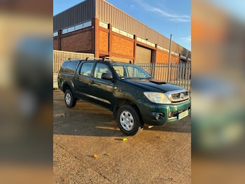 Used Toyota Hilux 2010 for sale - 76910780: Photo