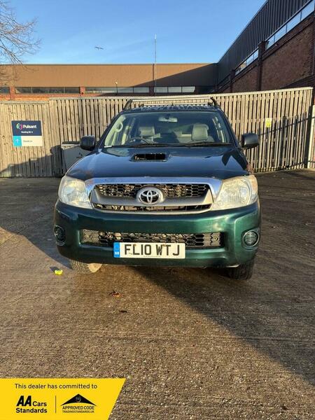 Used Toyota Hilux 2010 for sale - 76910780: Photo 2