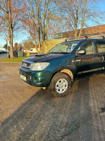 Used Toyota Hilux 2010 for sale - 76910780: Photo 28