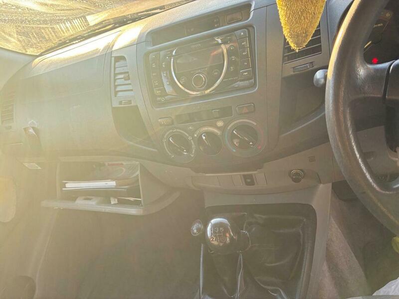 Used Toyota Hilux 2010 for sale - 76910780: Photo 29