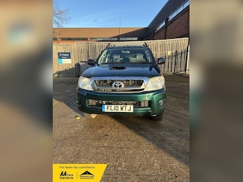 Used Toyota Hilux 2010 for sale - 76910780: Photo